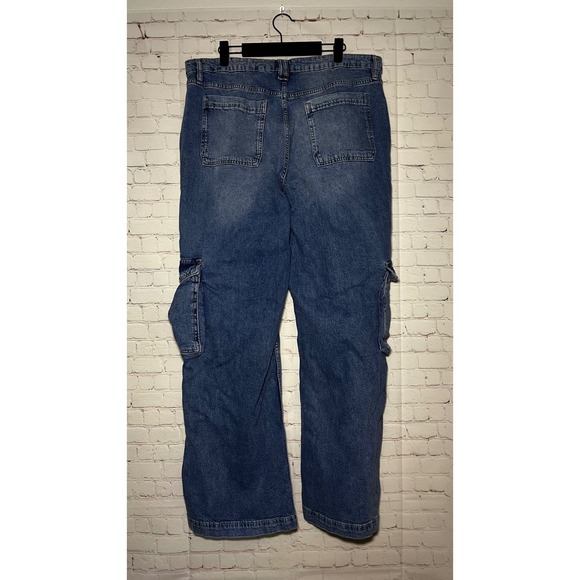 ON 34TH Cargo Jeans Women Size 16 33 Light Wash Wide Leg Denim Pants - Picture 3 of 6